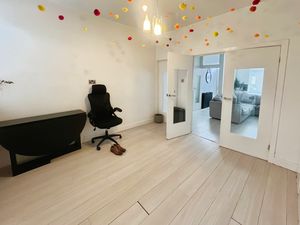 Dining room- click for photo gallery